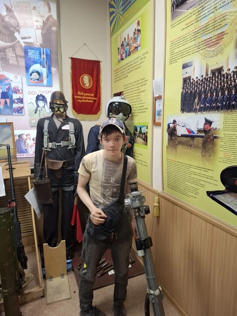 Студенты колледжа в сердце военной авиации: уникальная экскурсия! ✈