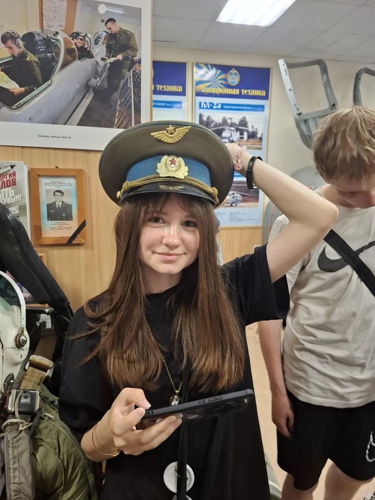 Студенты колледжа в сердце военной авиации: уникальная экскурсия! ✈