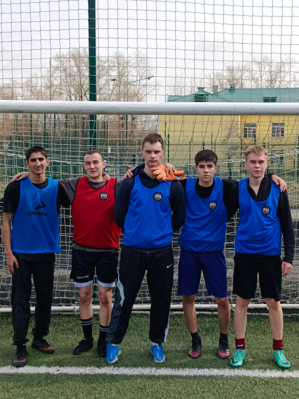 Спартакиада в разгаре: Турнир по мини-футболу Спартакиада в разгаре: Турнир по мини-футболу